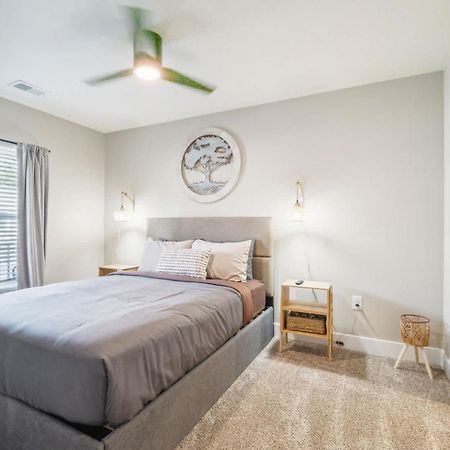 A Pet Friendly Cozy Condo In Traverse City Buitenkant foto